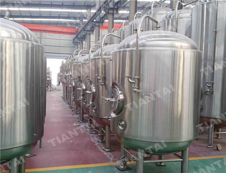 1000L Jacketed Bright Beer Tank